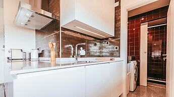 Trendy Apartment River View By Gthouse