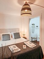 Typical Lisbon Apartment By Gt House