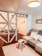 Typical Lisbon Apartment By Gt House