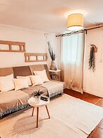 Typical Lisbon Apartment By Gt House
