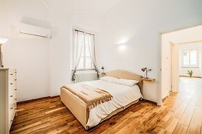 Volte Lake House