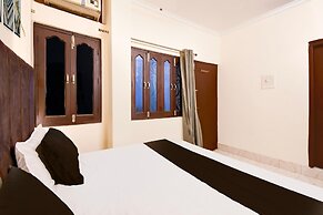 Classic With Balconyhotel Parv
