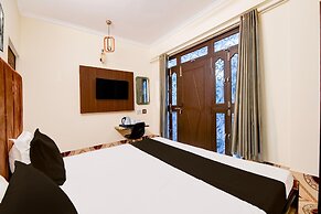 Classic With Balconyhotel Parv