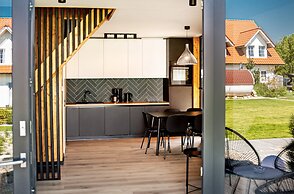 Luxury Holiday Home With Terrace, Sauna, Jacuzzi