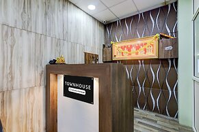 Townhouse Koyambedu Metro Station