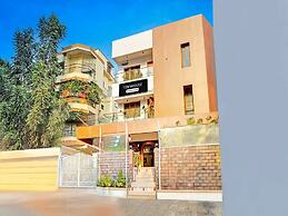 Deluxevijaya Residency