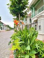 P817 Elite Tropical Residence