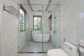 P817 Elite Tropical Residence