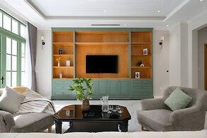 P817 Elite Tropical Residence
