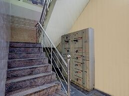 Deluxes K Vinoth Mahal