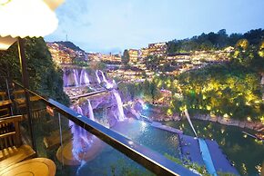12C Waterfall Stay Furong Main Falls