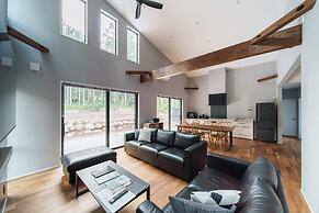 Moon Bear House Hakuba