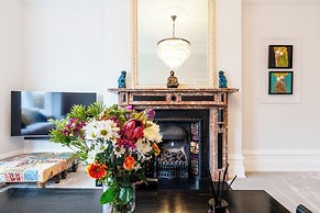 Beautiful 5 Bedroom Home in Evesham