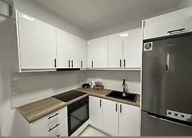 Loutra Suites Natural Springs Apartment