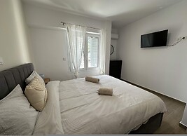 Loutra Suites Natural Springs Apartment