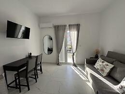 Loutra Suites Sunlit Cove Studio