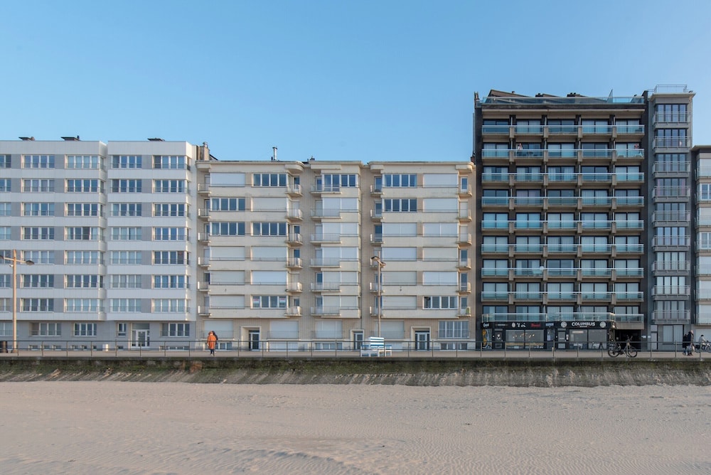 Apartment on Belgian Coast With Sea Views