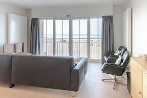 Apartment on Belgian Coast With Sea Views