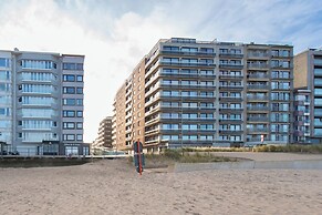 Apartment in Middelkerke, Beach Views