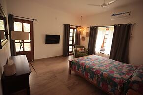 ELIVAAS Palliath House-1-Room