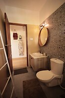 ELIVAAS Palliath House-1-Room