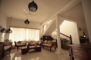 ELIVAAS Palliath House-1-Room