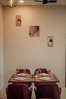 ELIVAAS 1BHK Pine View Resort