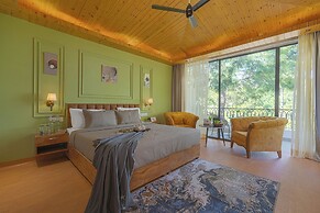 ELIVAAS 1BHK Pine View Resort
