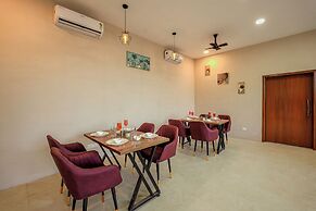 ELIVAAS 1BHK Pine View Resort