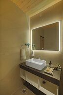 ELIVAAS 1BHK Pine View Resort