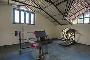 ELIVAAS 1BHK Pine View Resort