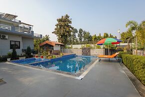 ELIVAAS Aarul Farm 4BHK Villa with Pool
