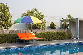 ELIVAAS Aarul Farm 4BHK Villa with Pool