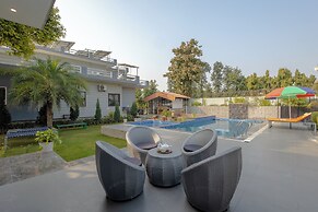 ELIVAAS Aarul Farm 4BHK Villa with Pool