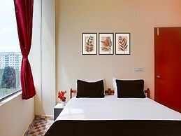 Deluxesree Residency