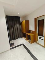 LL Palace