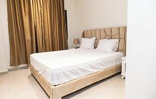 Lurette Hotel