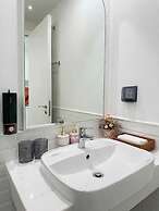The Dome Hon Thom Boutique Hote