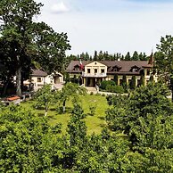 Dworek Dębówko Jadwiga Jeżewicz