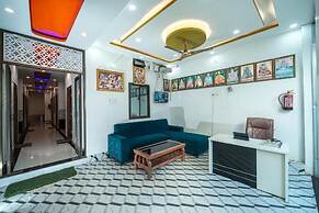 Omji Ashram- Dwarika Bhawan
