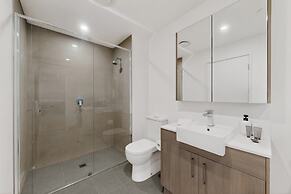 Newly Built 3 Bed Apartment With Onsite Parking