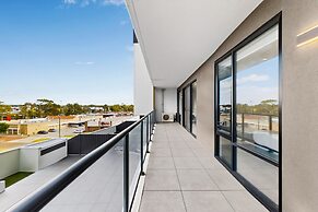 Newly Built 3 Bed Apartment With Onsite Parking