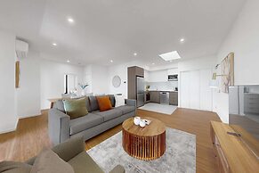 Freshly Built 2 Bed Apartment in Central Location
