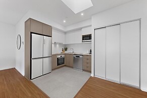 Freshly Built 2 Bed Apartment in Central Location