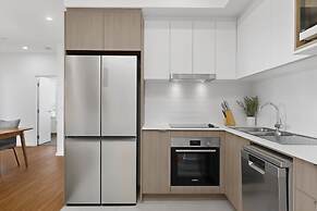 Freshly Built 2 Bed Apartment in Central Location