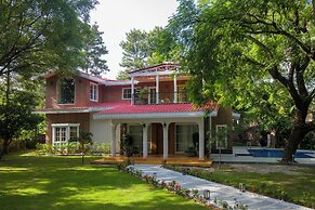 ELIVAAS Varsha Greens 4 BHK with Pool