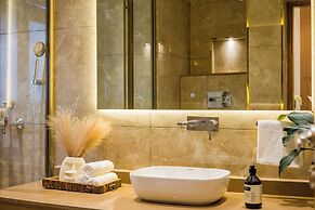 ELIVAAS Varsha Greens 4 BHK with Pool