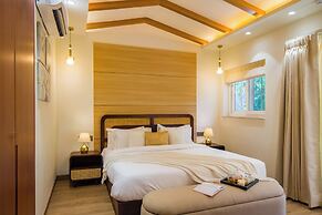 ELIVAAS Varsha Greens 4 BHK with Pool