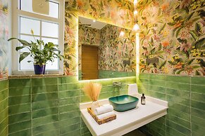 ELIVAAS Varsha Greens 4 BHK with Pool