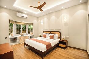 ELIVAAS Varsha Greens 4 BHK with Pool